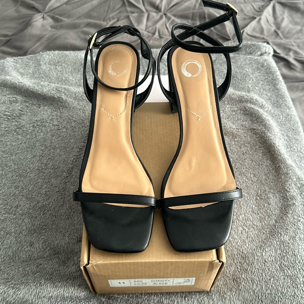Leather open toes chunky heels worn once